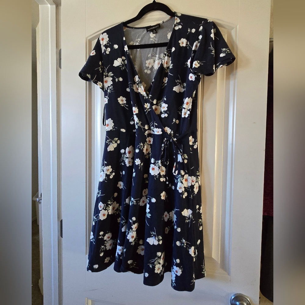 Chic Floral Wrap Midi Dress